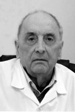 1990 г. - 1992 г. - Държавна университетска педиатрична болница - обособени са 10 клиники по основни детски специалности