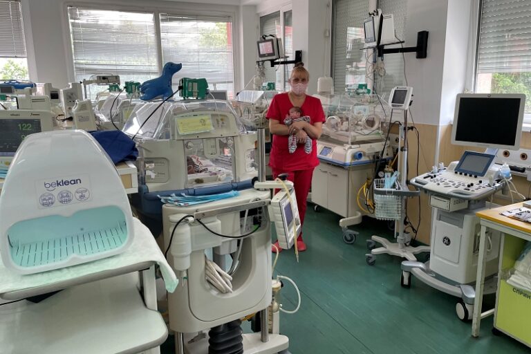 снимка на неонатология