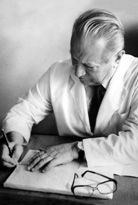 1984 г. - 1989 г. - Научен институт по педиатрия